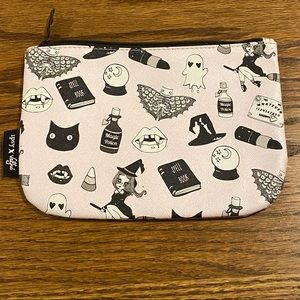 Halloween themes make up bag